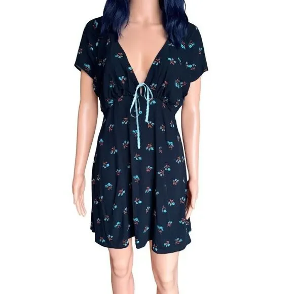 NWT Free People Everyone's Favorite Mini Dress S Black Floral Tie Front Boho - Picture 4 of 8